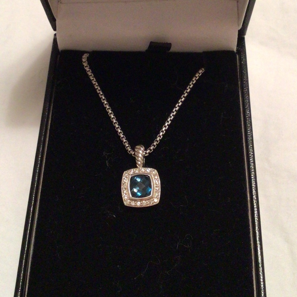 David Yurman Petite Albion necklace
